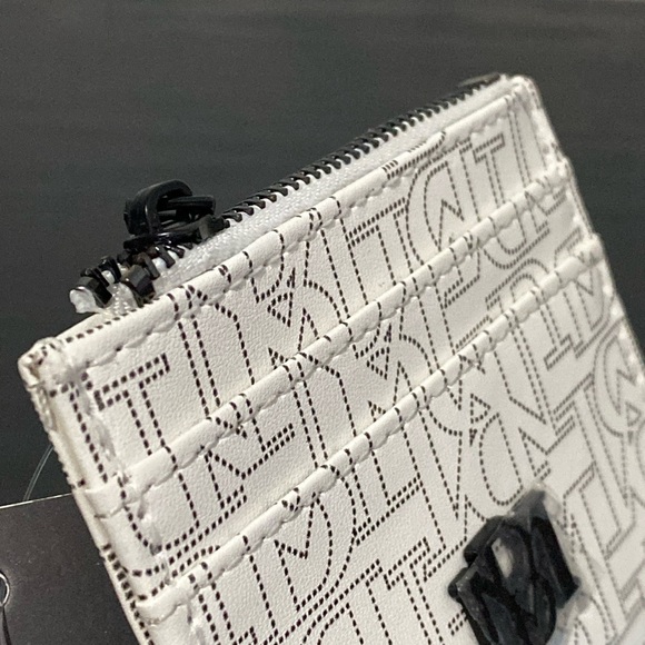 Badgley Mischka Mini Credit Card Holder NWT - Picture 2 of 6